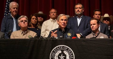 Uvalde's Mayor Responds to Criticism of His Handling of Beto's Political Stunt