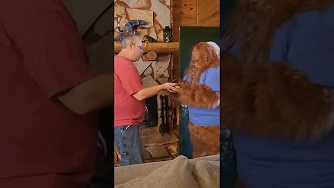 Bigfoot loves muffins!!!