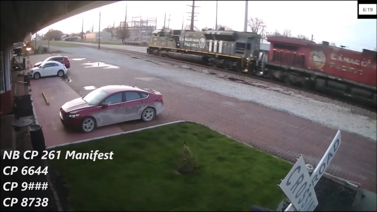 CP6644 Leading NB CP 261 Manifest at Washington Depot on April 23, 2022 #SteelHighway