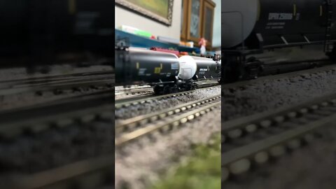 T4 Gevos pulling tank train with dpu