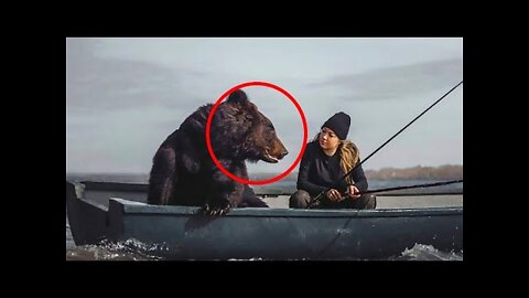 This Woman’s Best Friend Is A Bear – But One Day The Bear Does Something Unexpected