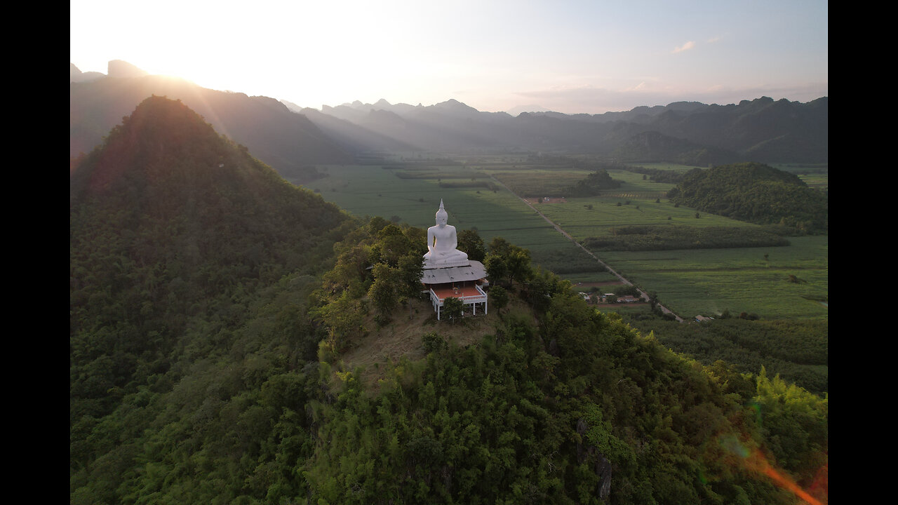 Exploring Udon Thani, Thailand: Wat Pa Baan Taad Udorn