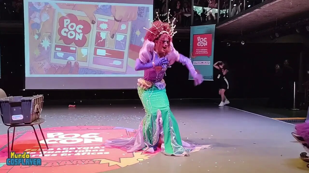 Ariel de A Pequena Sereia no Concurso Cosplay Lip Sync Challenge na Poc Con 2023