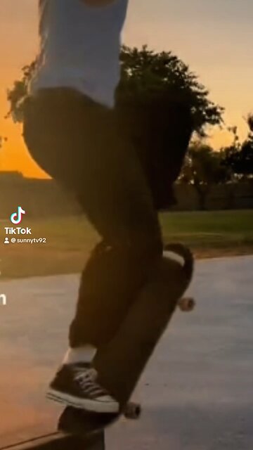 This is so chill 😎🛹💪🏽