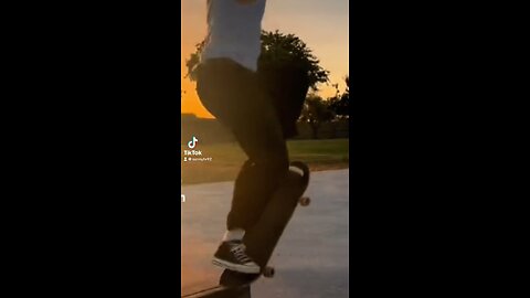 This is so chill 😎🛹💪🏽