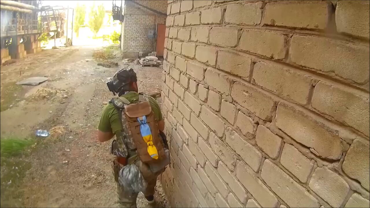 ★★★ Combat footage from the helmet camera of a Ukrainian soldier in Zolote