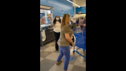 Angry Karen at a Ross Dress for Less says she's not racist then proceeds to yell racist slurs