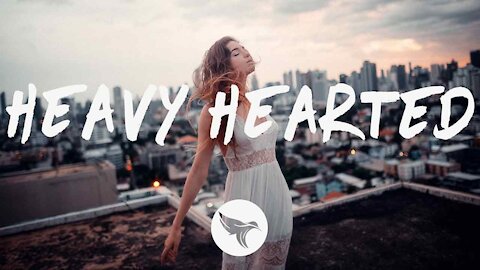 Taska Black - Heavy Hearted (Lyrics) ft. Emma Sameth