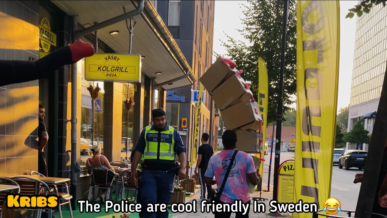 Falling Boxes 📦 Prank 2021 In Sweden