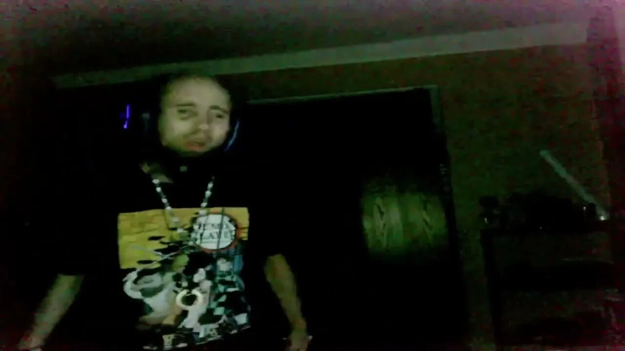 More Cyraxx bugs, now they crawl out of his beard.