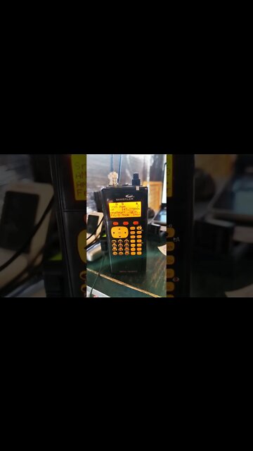 Some Sunday afternoon scanning the Ham bands.