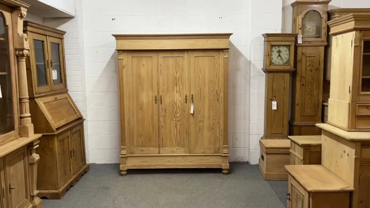 Large Antique Pine 2 Door Wardrobe (Dismantles) (W0902F) @PinefindersCoUk