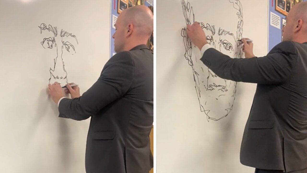 Incredible artwork using both hands at the same time