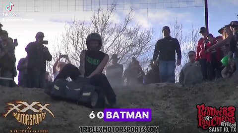 ROUBARAM O BATMÓVEL! (comentários Zé Manguaça) #comédia #zueira #memes