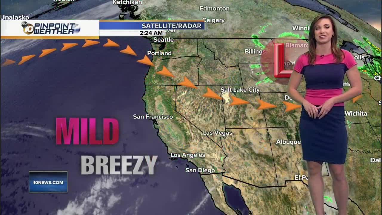 10News Pinpoint Weather with Meteorologist Megan Parry