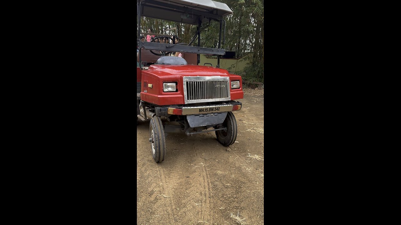 INDIAN Tractor Enjoing