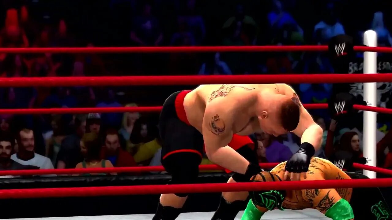 WWE '13 Gameplay Brock Lesnar vs Rey Mysterio