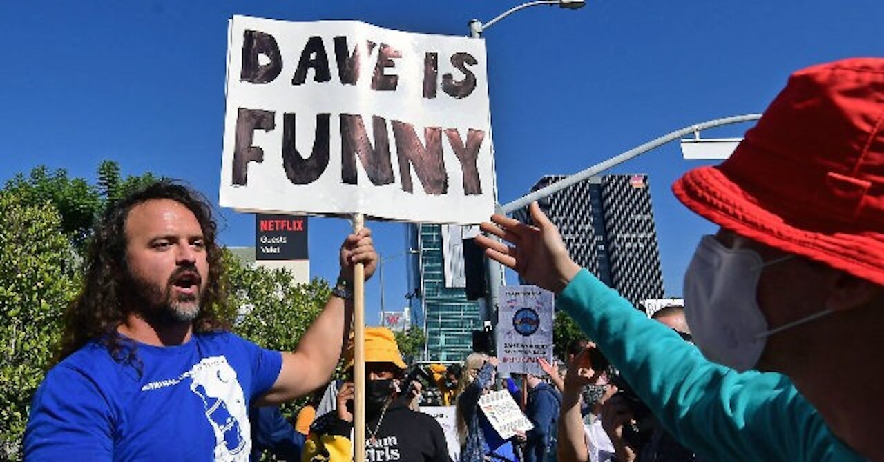 Leftist Mob Attacks Two Men for Supporting Dave Chapelle