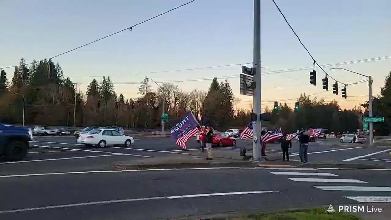 #Live #USA #Trump Flag Waves are back?