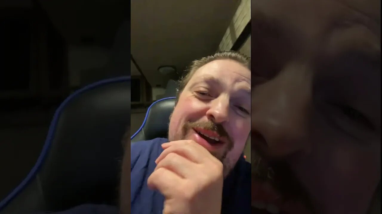 Toxic Fan Try’s To Swing On MGK! 🤣