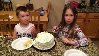 Siblings have opposing reactions to baby gender reveal