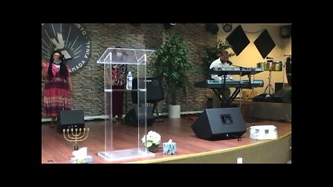 Servicio viernes 15/10/21.Somos pueblo escogido de Dios. Predicación siervo Allan Jiménez.