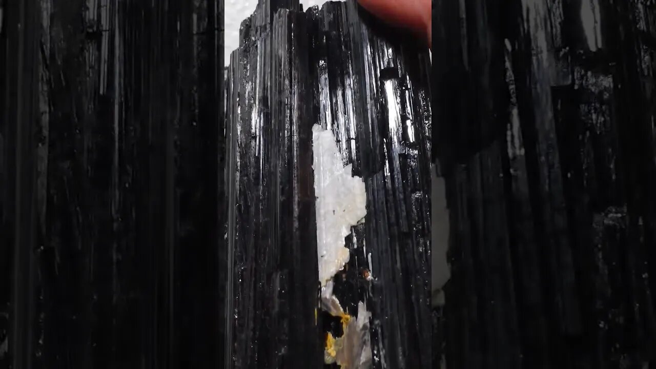 Let Go of Unwanted Energy with Black Tourmaline Crystal #crystals #shorts #blacktourmaline 🧘🏻♀️