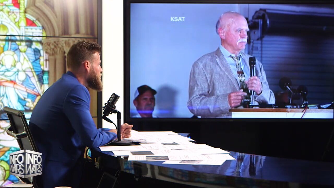 WAR ROOM (Full Show) Tuesday - 7/5/22