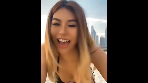 viral Chinese sexy girl bikini sea dance