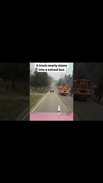 HOW DID THIS TRUCK AVOID THE BUS?!😳😰