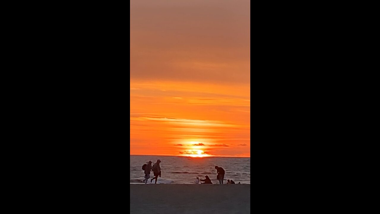 A beautiful apocalypse - Los Angeles sunset