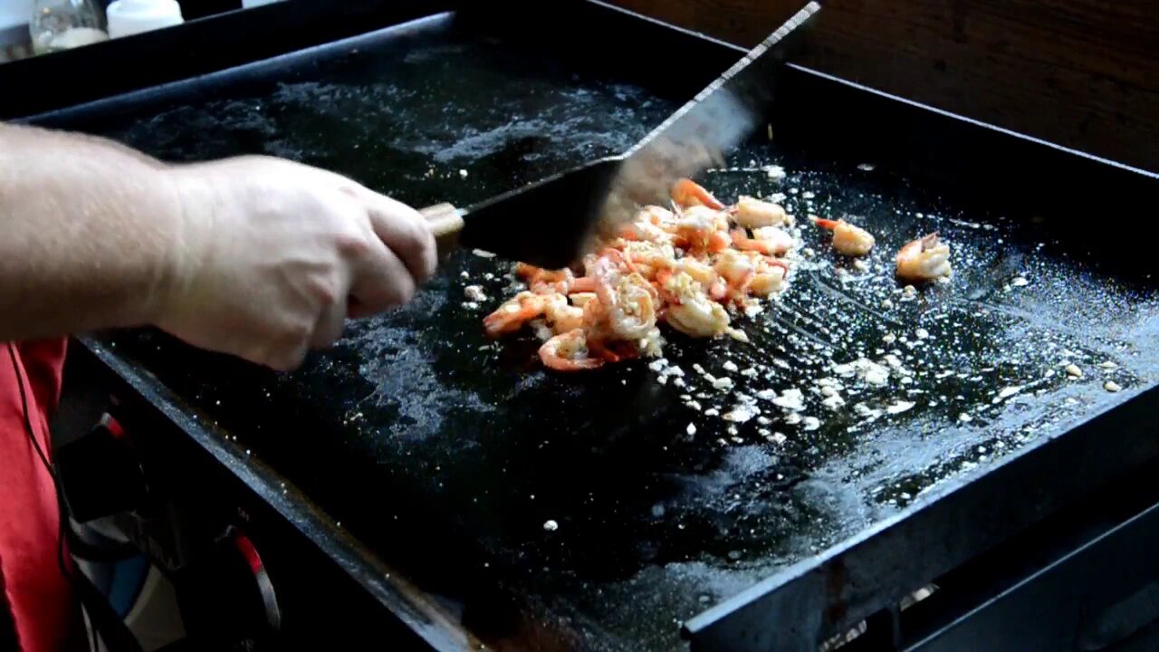 Simple shrimp with garlic butter sauce on the 36" Blackstone