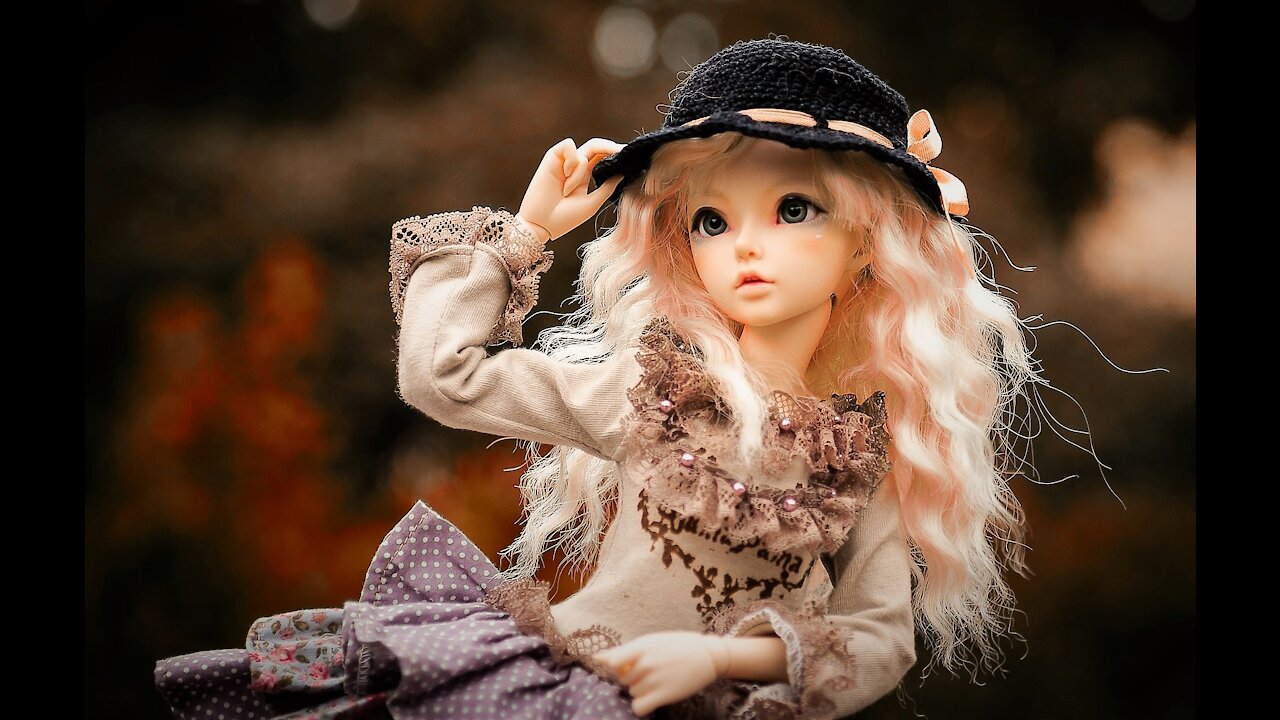 Dancing doll