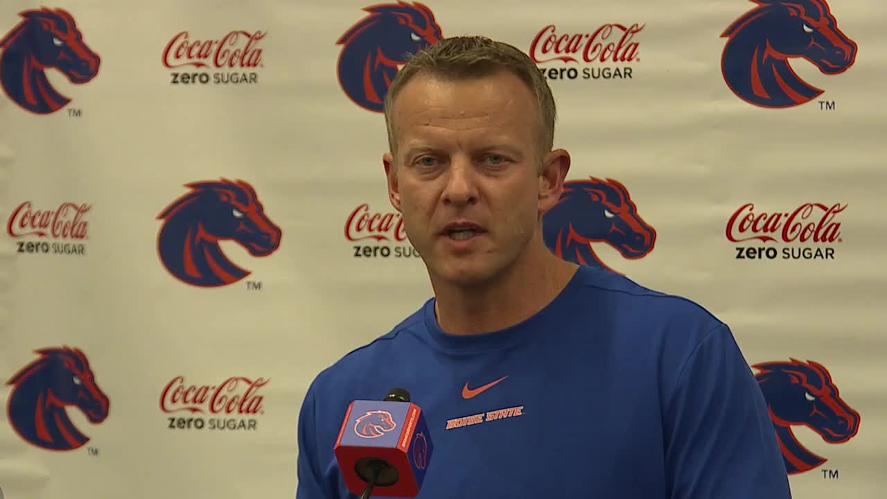 Boise State uses technology to study opponent before every game