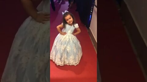 ME TRANSFORMEI EM PRINCESA #infantil #meme #bebe #brincadeira #shorts