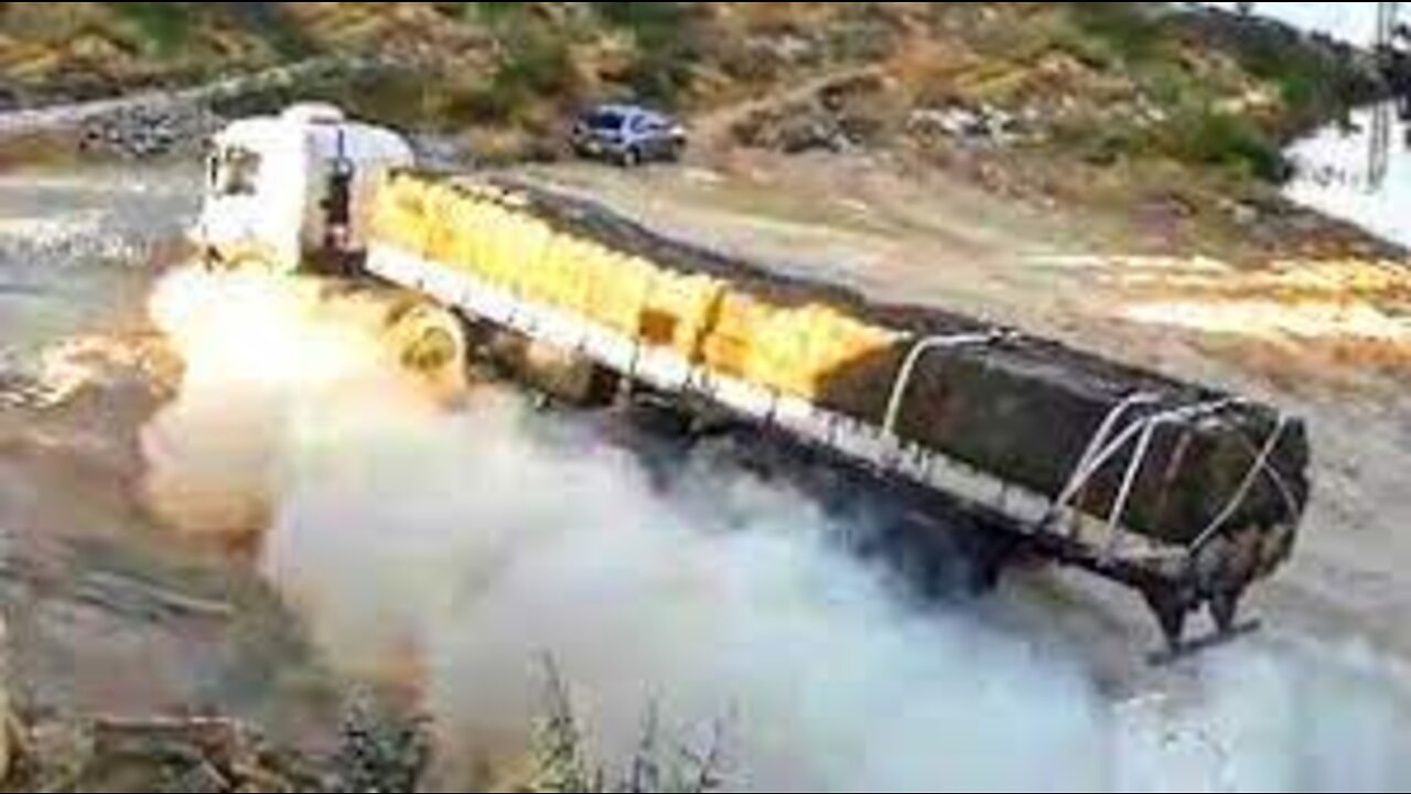 Roar of engine- wonderful heavy duty truck compilation