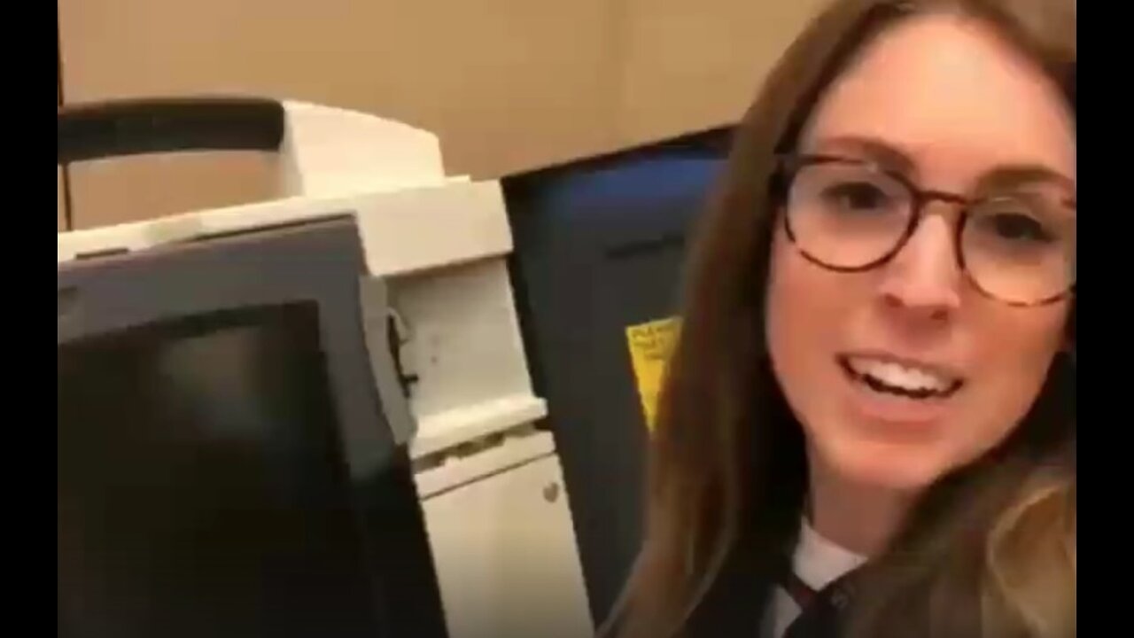 How to hack into a U.S voting machine in 2 minutes. Democracy is strong 😂