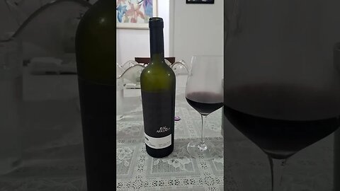 E HOJE FOI DIA DE UM VINHO 'BLEND' ARGENTINO MAL ARREADO.