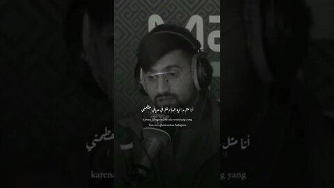 ما فيه انسان يدخل حياتك فجأة، كل انسان يدخل السبب ، الله أعلم عيش هو هذا السبب. .