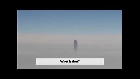Passengers on plane see a UFO!