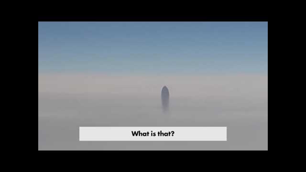 Passengers on plane see a UFO!