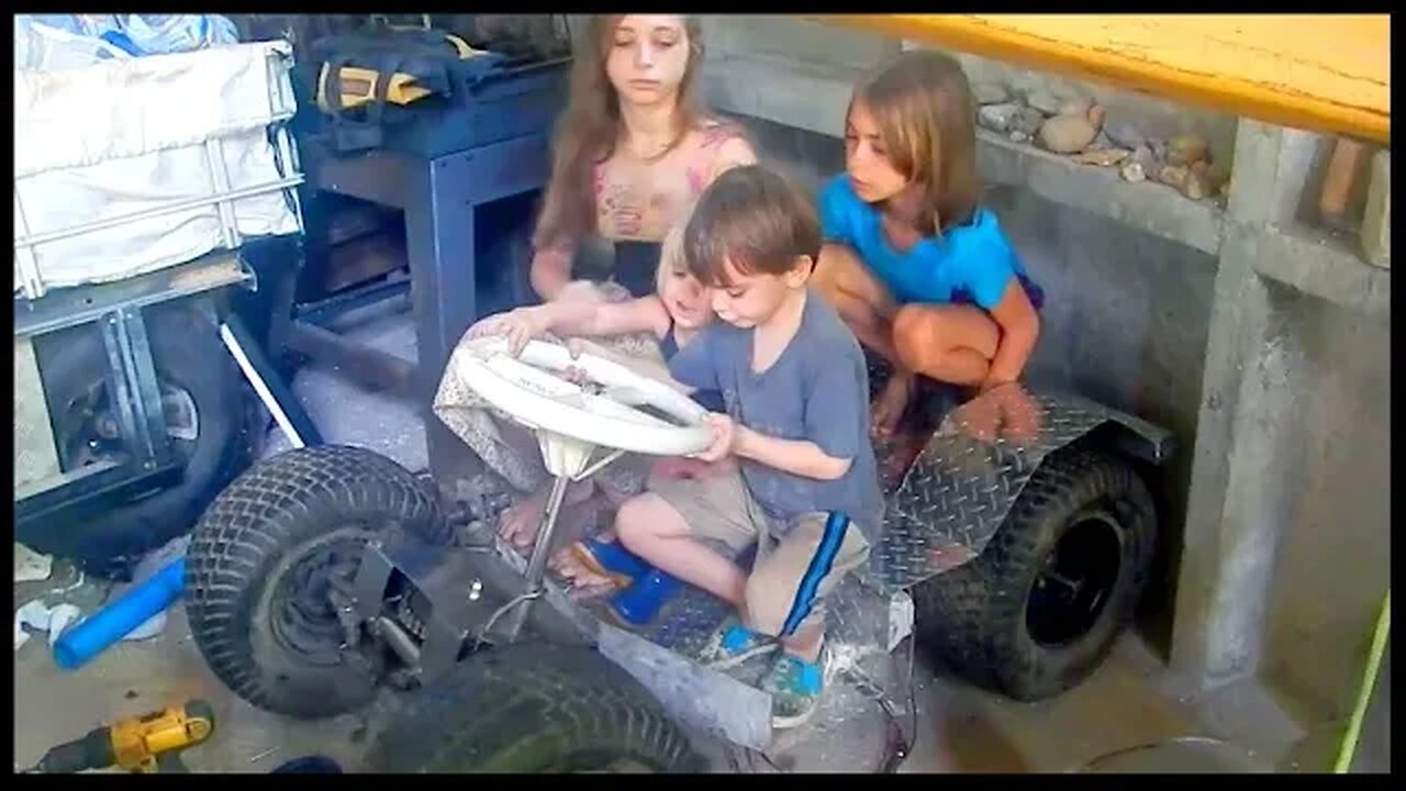 Kid Car 008 Floor and Steering Wheel