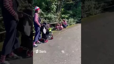 Where’s Waldo Halloween Family! Meiji Mura #shorts #japan #whereswaldo #halloween #costume