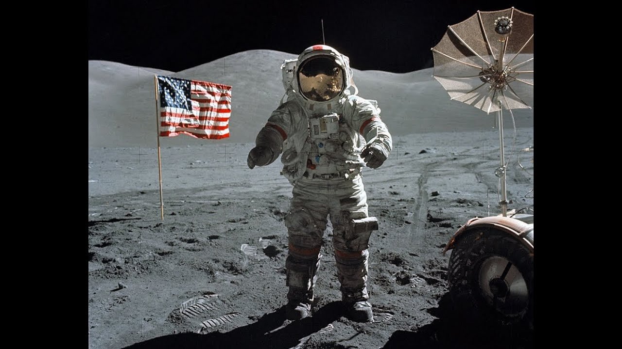 Neil Armstrong first landing on the Mooon 1969