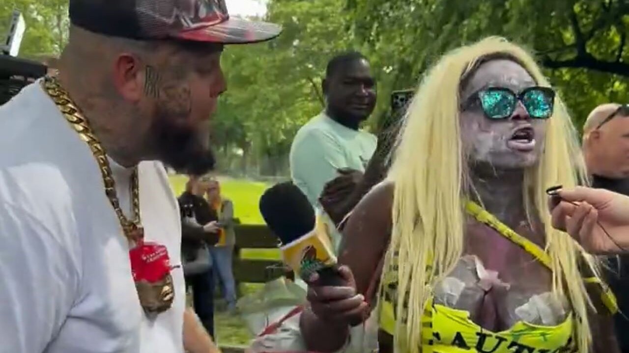 Trump Supporters Shut Down Crackhead Barney's Protest