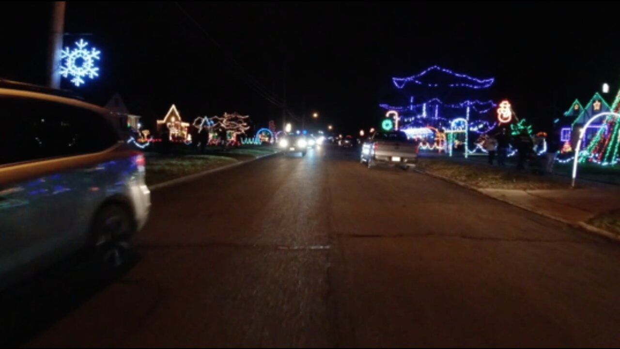 Fairview Park neighborhood lights up to spread Christmas cheer