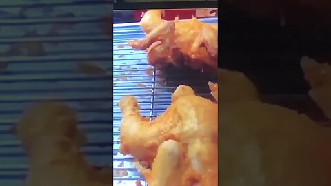 Yummy korean fried crispy chicken.pls Like, Subscribe & Comment. #shorts #mukbang #koreanfood