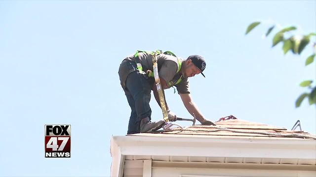 Showing gratitude by giving new roof to Jackson veteran