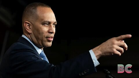 Jeffries: Democrats won’t help Johnson break FISA impasse