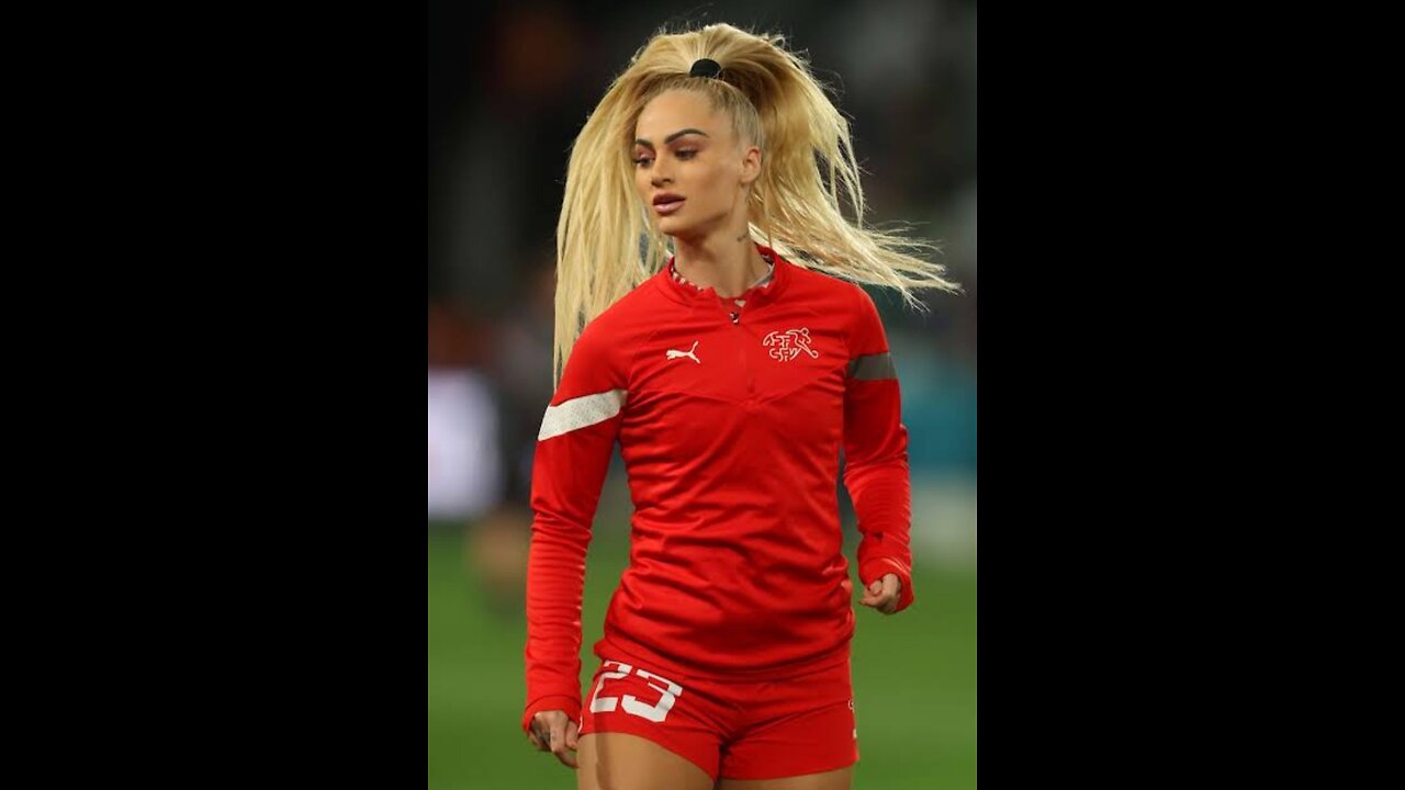 🤣🤣_Funny_Moments_in_Women_s_Football_#13_#shorts_#shortsfootball#womensoccer